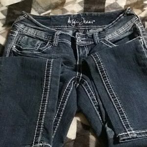 Ariya jeans